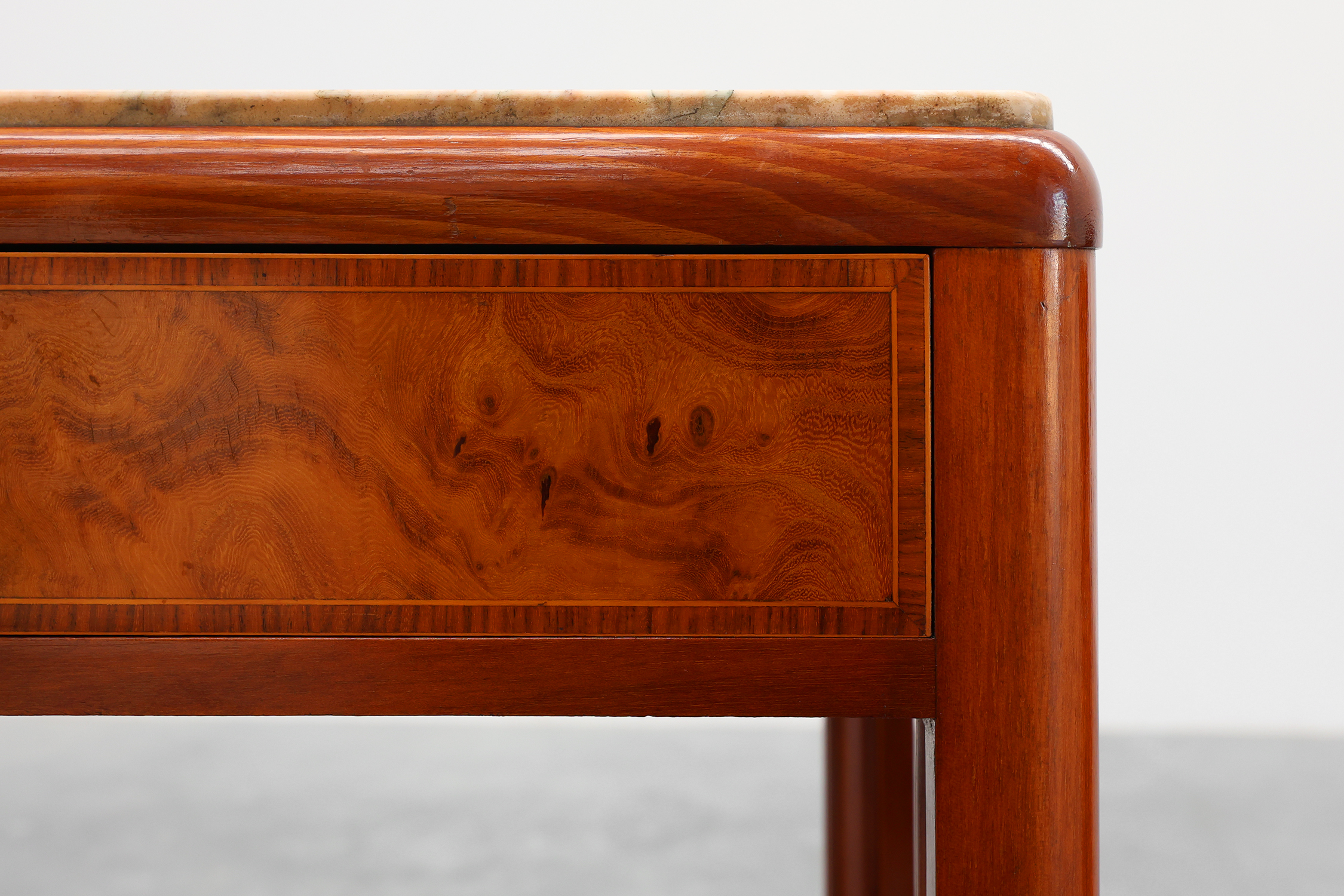 Pair of French Art Deco bedside tables with marquetry and marble tops, 1940sthumbnail